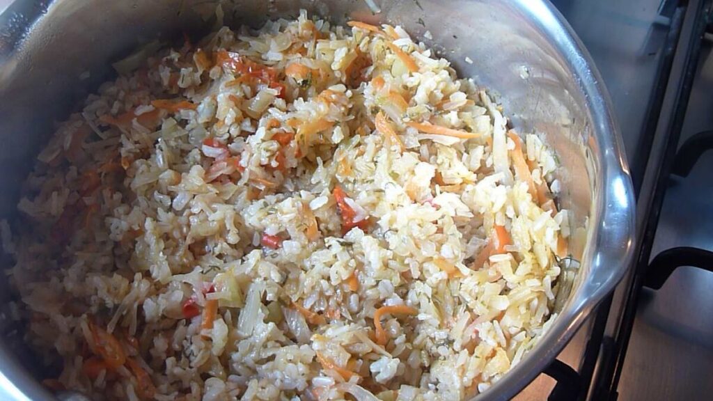 тушеная капуста с рисом 