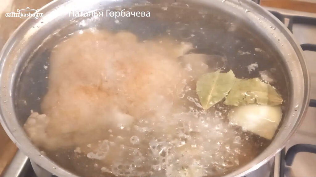 Холодец из свиной рульки: 1.5 часа варки