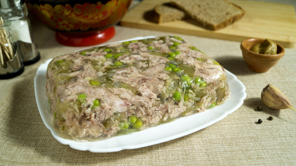 Холодец из свиной рульки для праздничного стола