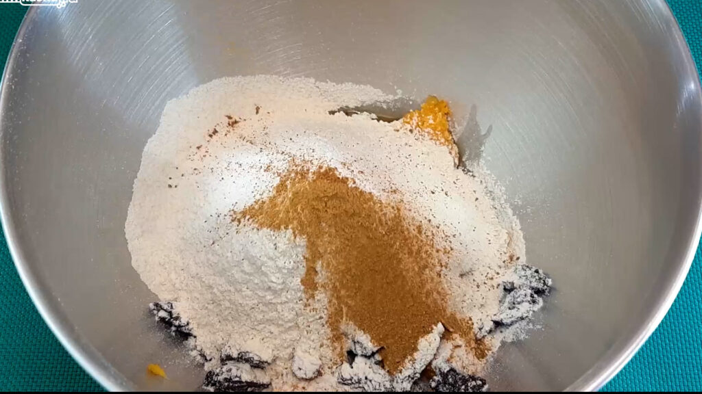 Кекс с черносливом