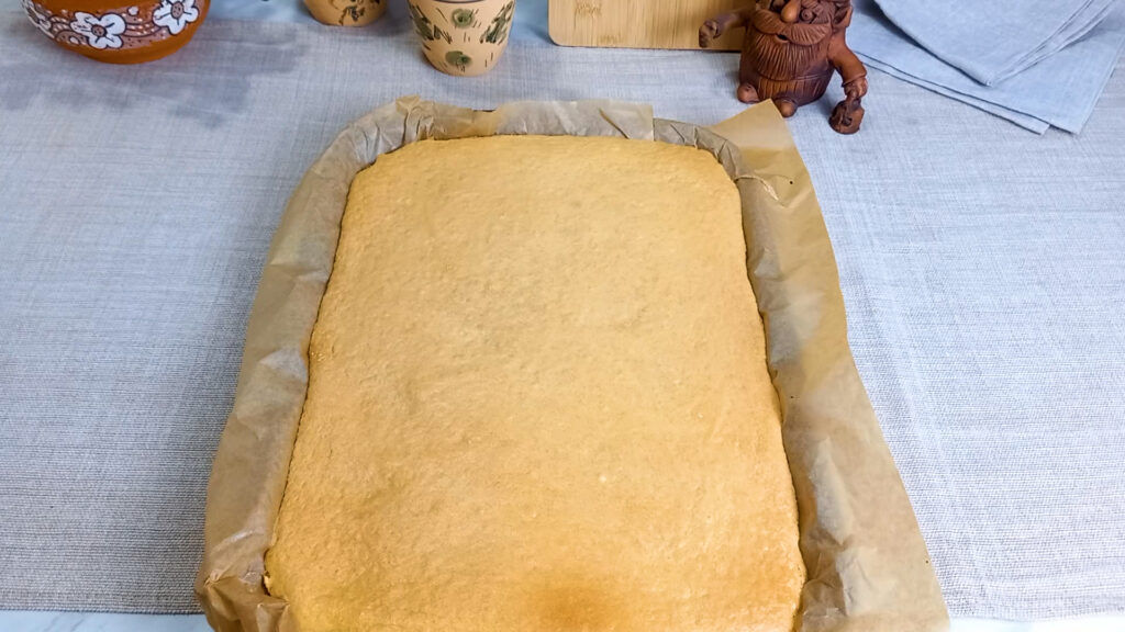 Рулет с яблоками